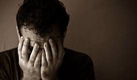 چرا عاقل کند کاری که بازآرد  پشیمانی؟