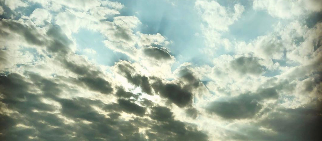 ماه پشت ابر نمی ماند