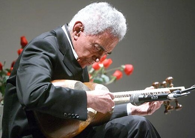 فرهنگ شریف : حرف خود را با سازش می‌زد !