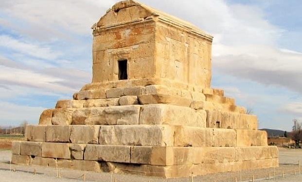 کوروش بزرگ : پایه گذار حقوق بشر